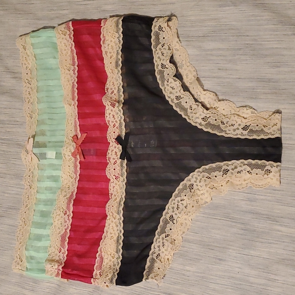 Aerie 3 pairs Lace boyshorts panties size Medium